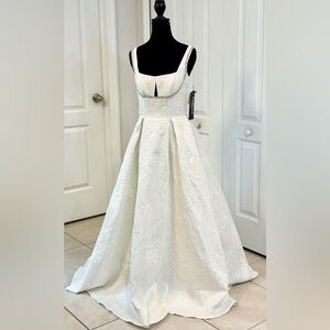 Park108 NY Elegant White Textured Dress